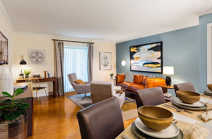 Water View Terrace Apartments - Arlington Style Living Room