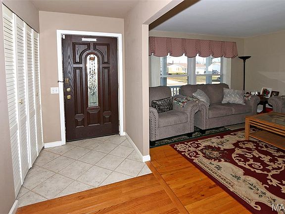 2nd image of 3365 Brunswick Dr