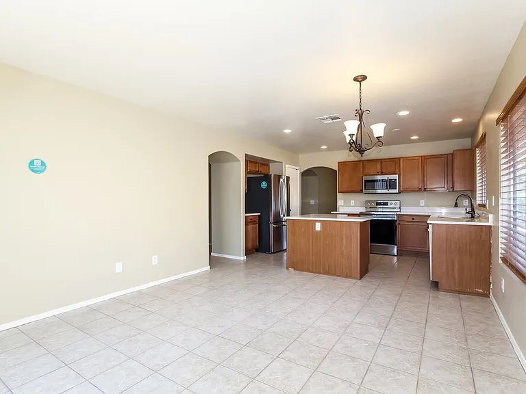 12649 W Shaw Butte Dr — Photo 7