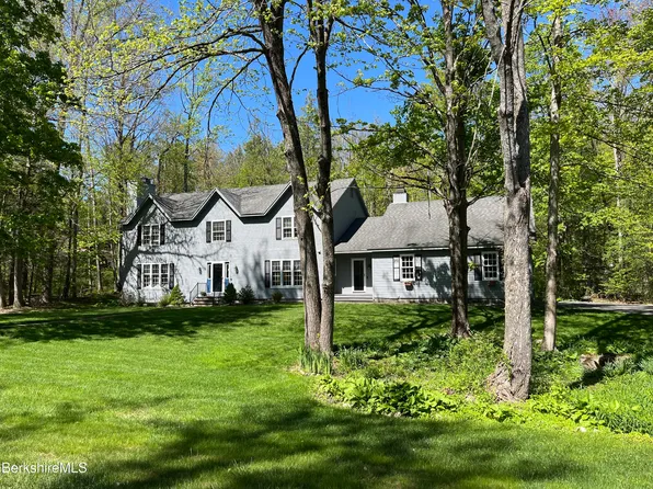 36 Dunmore Ct, Lenox, MA 01240