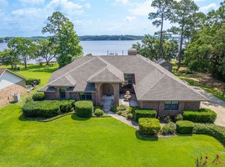 2972 Shearwater Dr, Navarre, FL 32566