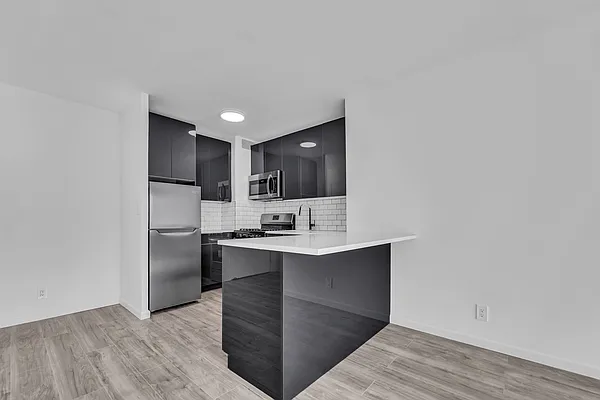 Sold by Compass | media 18