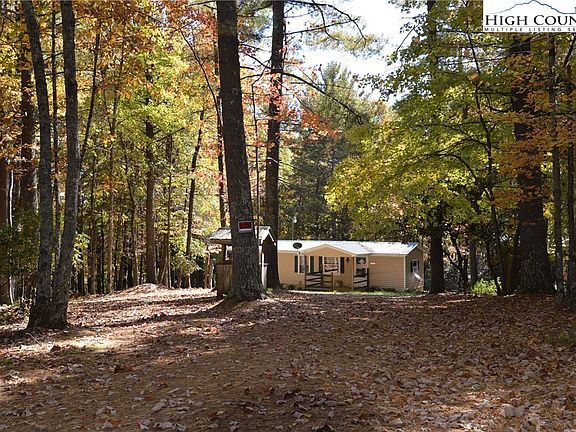 3rd image of 1072 Arbor Lane