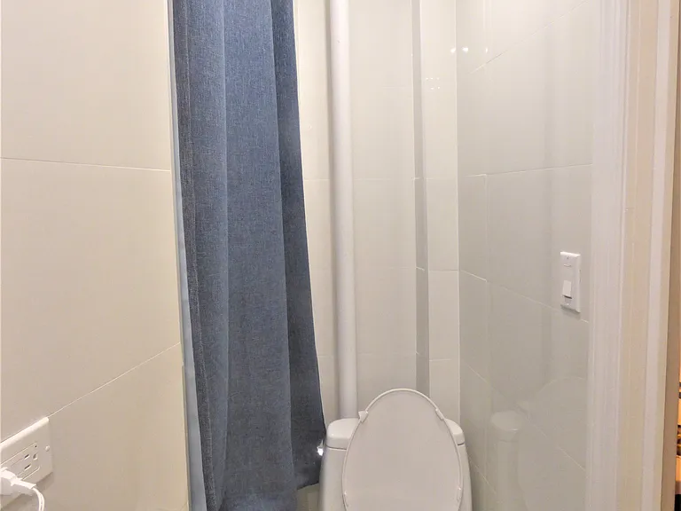 26 Leroy St #14 — Photo 10