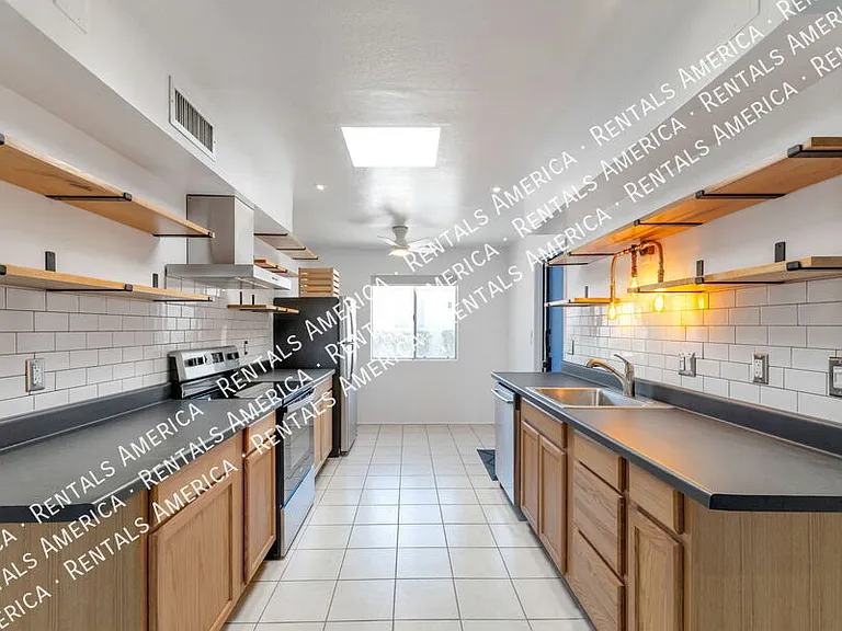 654 N Richey Blvd — Photo 7