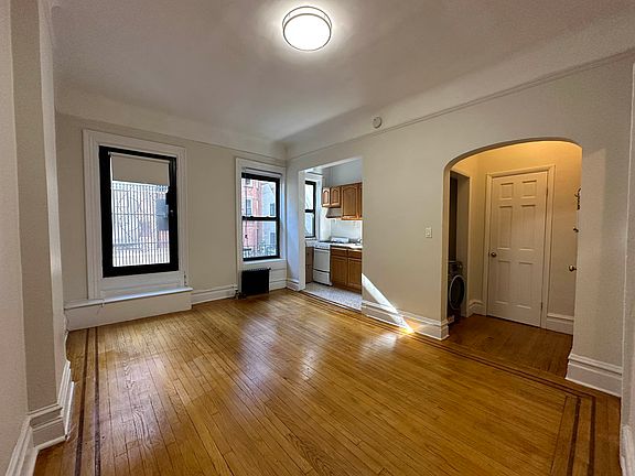 4th image of 50 W 55th St #4B