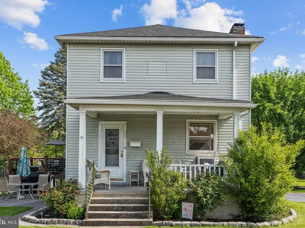 2691 S 3rd St, Steelton, PA 17113