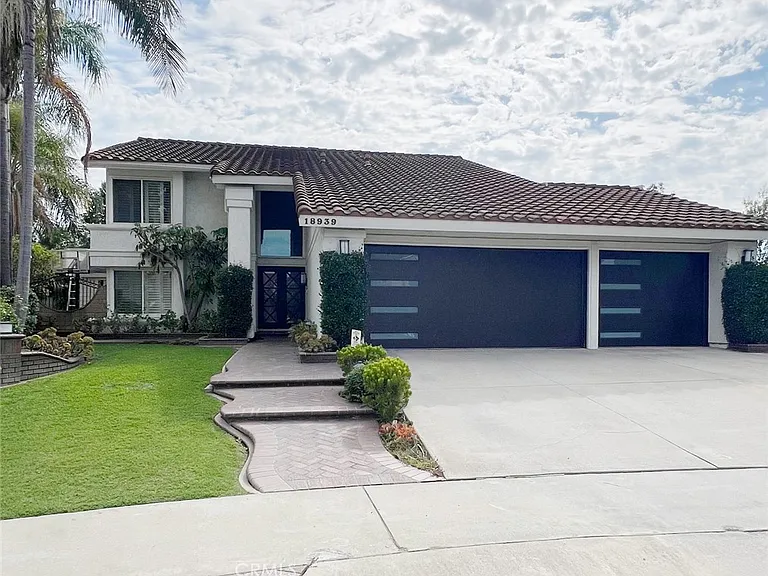 18939 Bechard Pl — Photo 2
