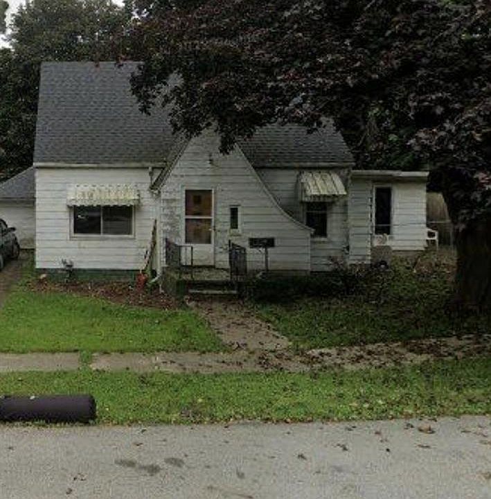 1st image of 450 Wilcox Ct