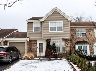 1294 Robin Dr, Carol Stream, IL 60188