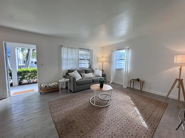 202 Lucerne Ave #12 — Photo 16