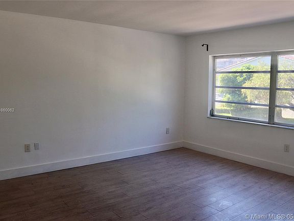 5th image of 1120 99th St APT 204