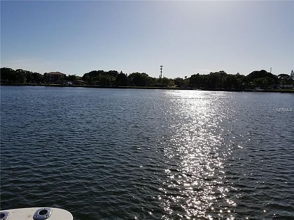 3rd image of 4253 Pompano Dr SE