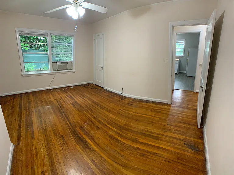 912 Oxmoor Rd — Photo 14