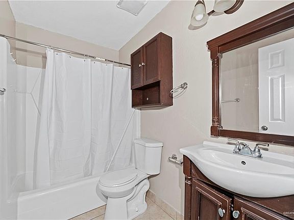 4th image of 3501 N 23rd Ln APT 102