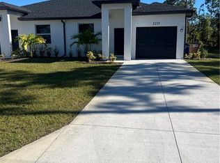 2231 Armour Rd, Lehigh Acres, FL 33973