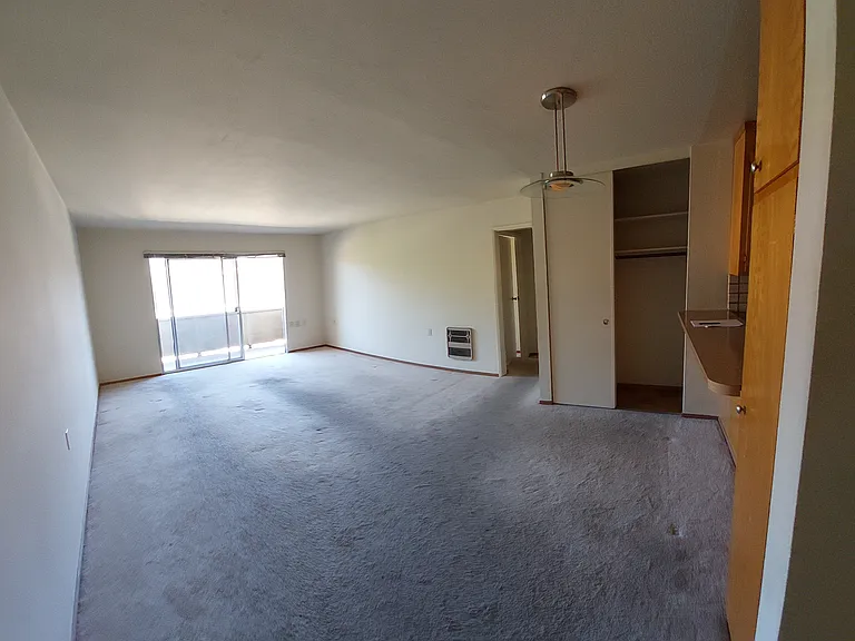 748 Oakland Avenue Apartments — Photo 22
