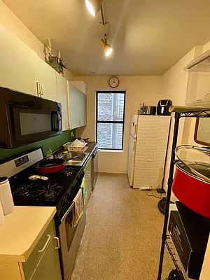 Rented by Universal Realty Group | media 11