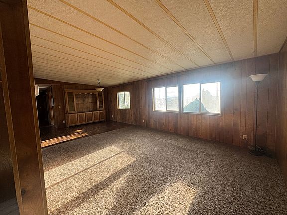 3rd image of 7021 Road 9 NW