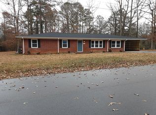 4902 Kinlock Dr, Durham, NC 27712