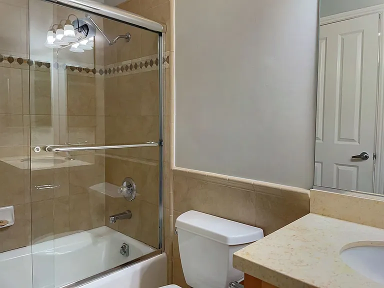 1115 Divisadero St #1 — Photo 21