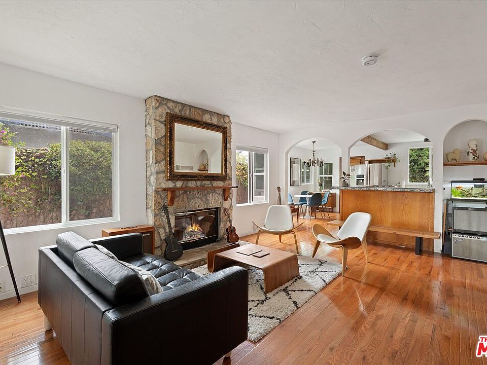 1st image of 8885 Carson St
