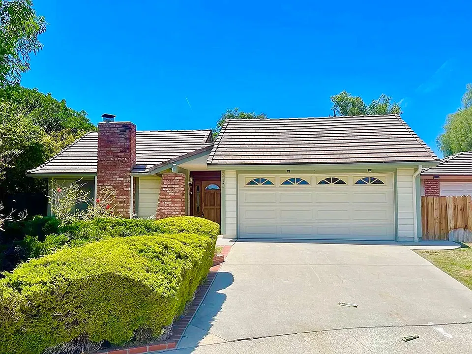 2833 Cedar Wood Pl