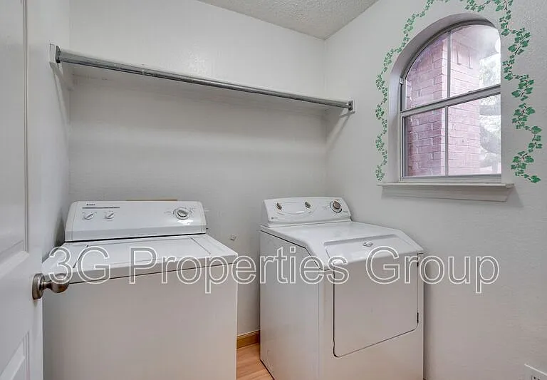 3900 Oak Park Dr — Photo 25