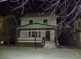 876 Selwyn Rd, Cleveland Heights, OH 44112