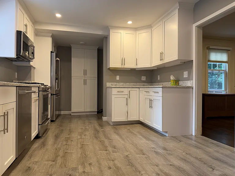291 Russett Rd — Photo 10