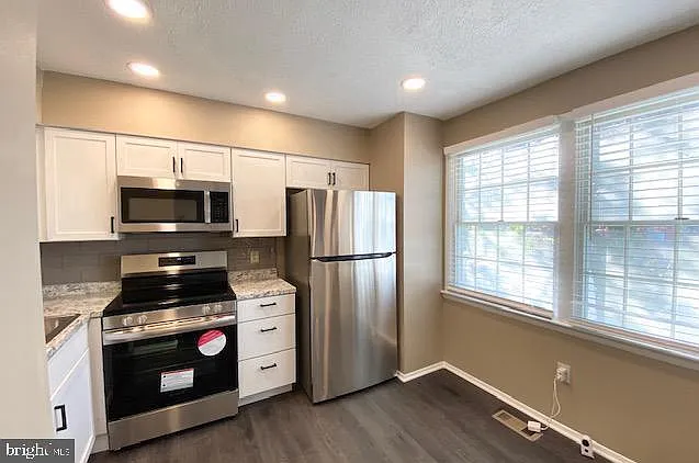 820 Joshua Tree Ct — Photo 15