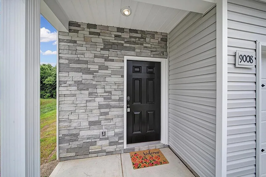 Building Photo - 9008 Stoney Waters Ct