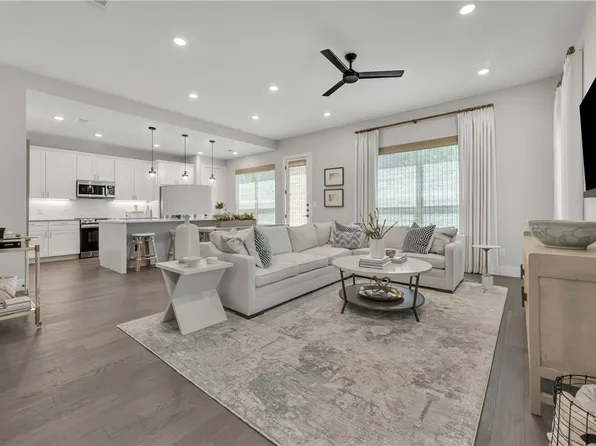 258 Estates Cir, College Station, TX 77840