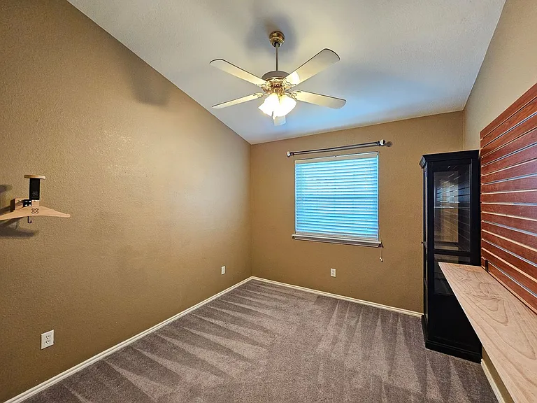 2209 Pixton Dr — Photo 13