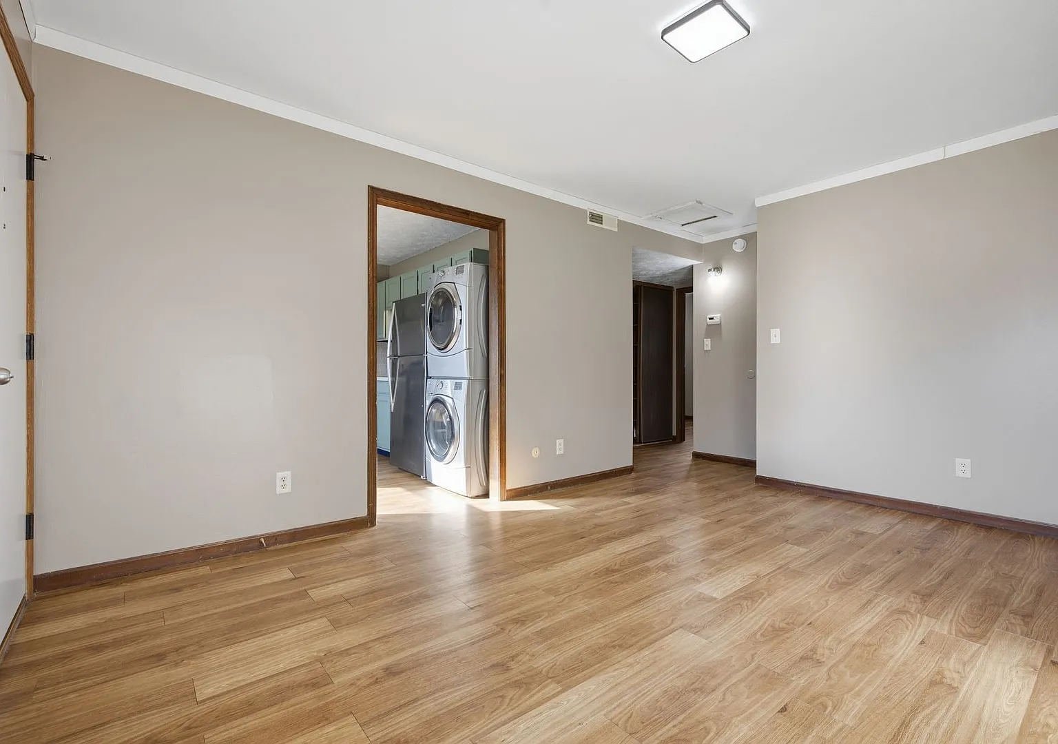 520 N Walnut St. — Photo 3