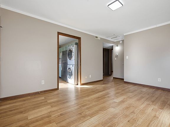 3rd image of 520 N Walnut St APT D
