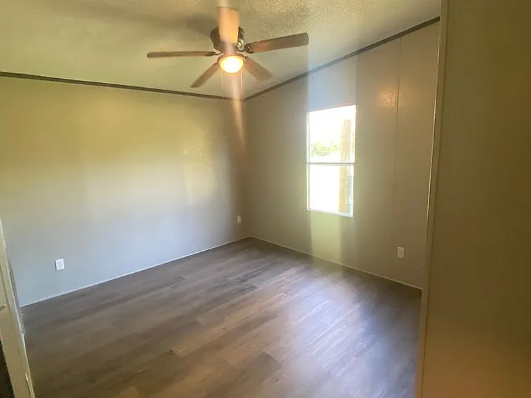 110 Private Road 178 — Photo 7