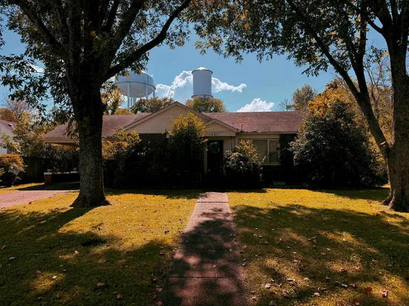 1803 E 33rd St, Sheffield, AL 35660