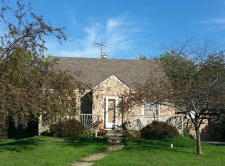 8233 Ellsworth Pl, Merrillville, IN 46410