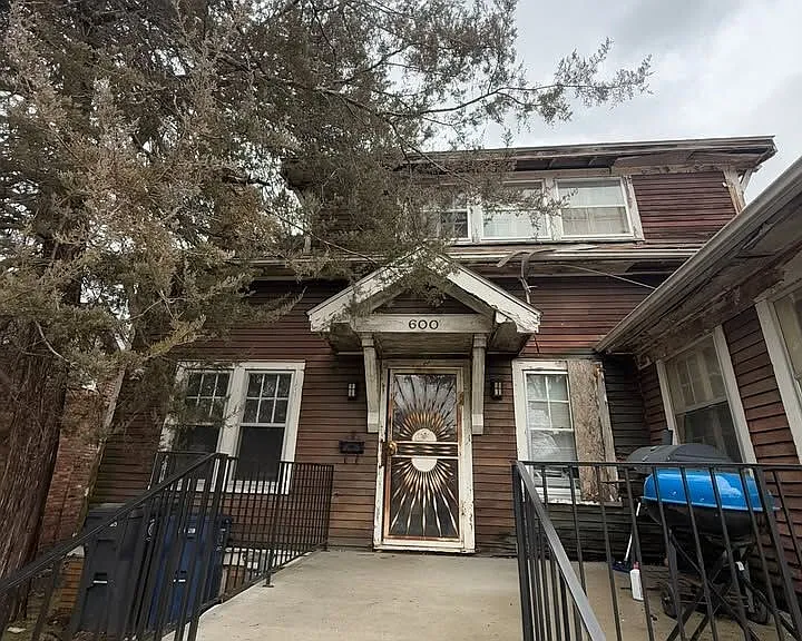 600 Welch Blvd — Photo 1