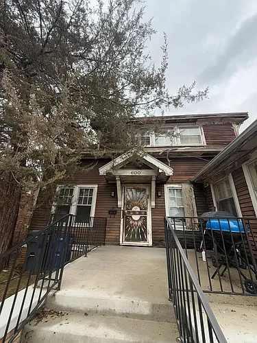 600 Welch Blvd Photo 1
