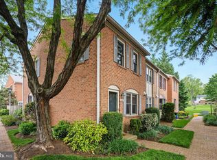 830 N Frederick St, Arlington, VA 22205
