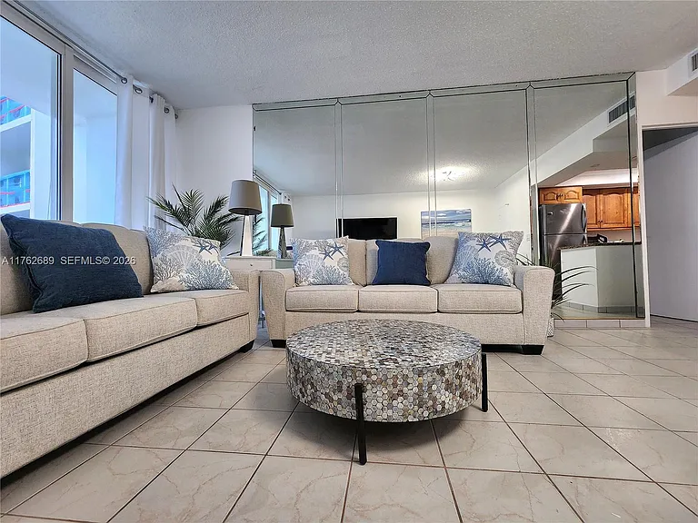 3505 S Ocean Dr #819 — Photo 6