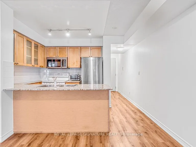761 Bay St #1914 — Photo 23