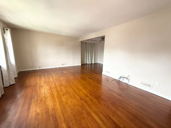 (undisclosed Address), Staten Island, NY 10306