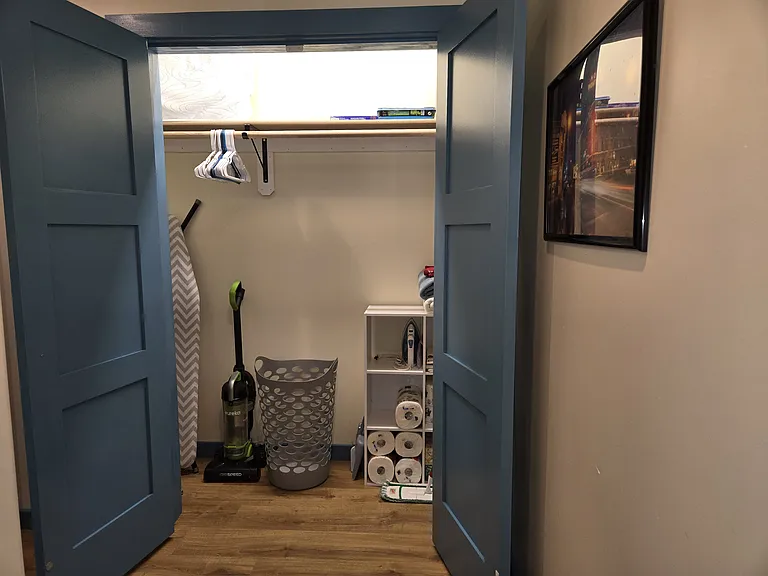 1514 N Sunset Dr — Photo 5