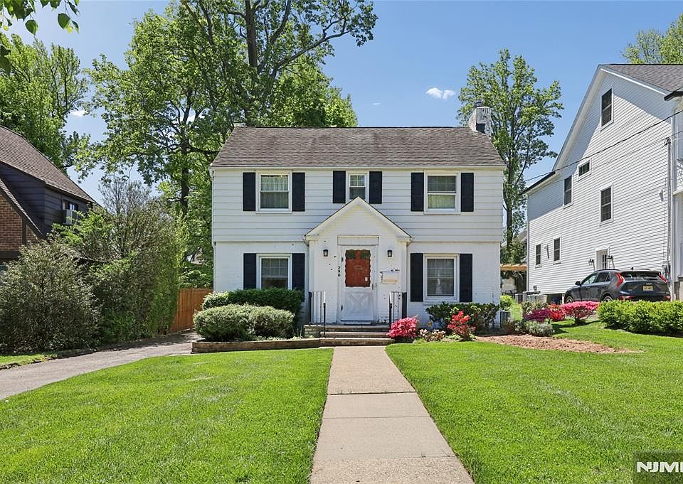 1st image of 290 Winthrop Rd