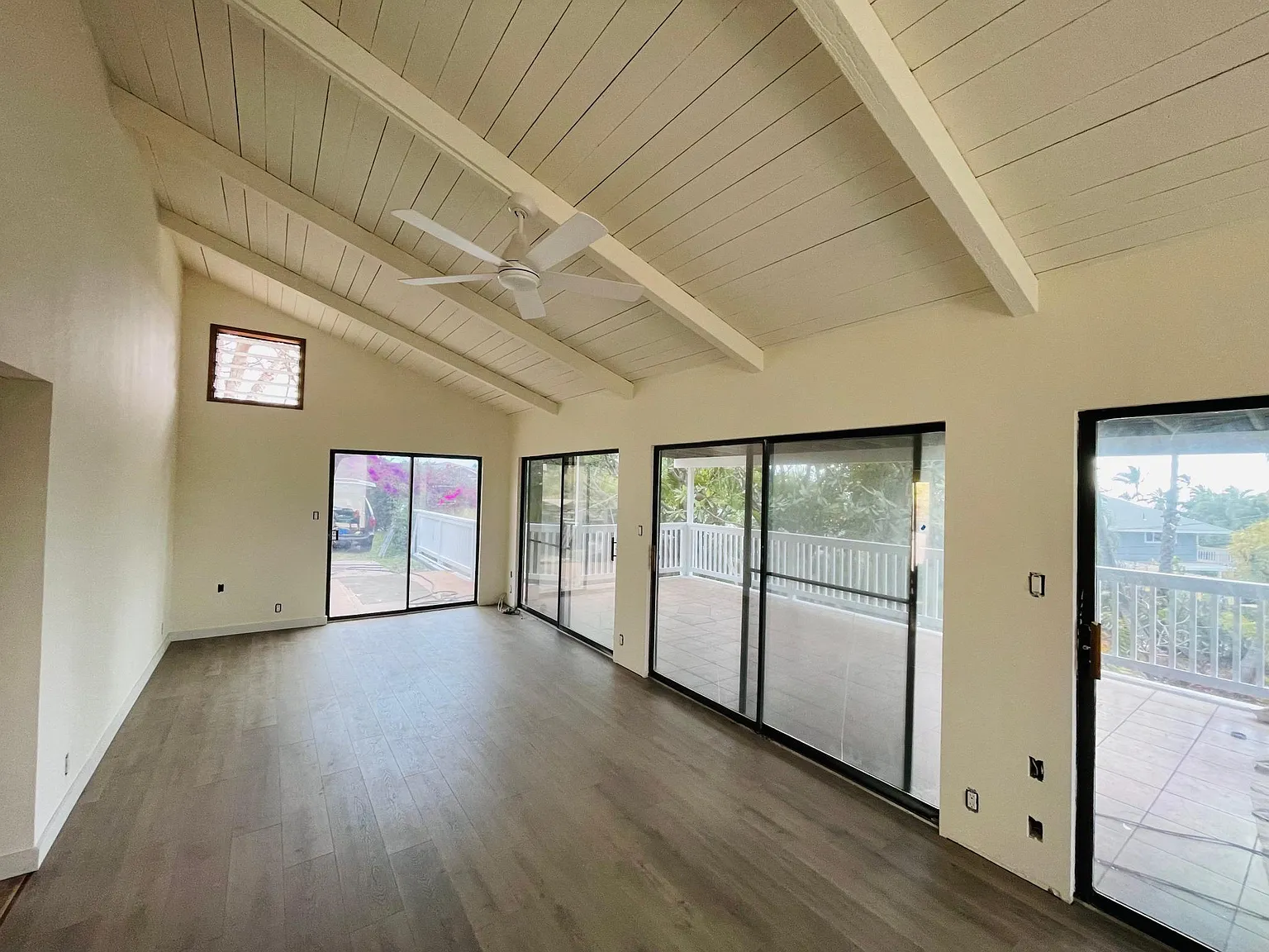 614 Kupulau Dr — Photo 2