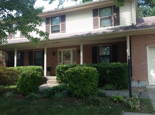 313 Chippendale Ct, Louisville, KY 40214