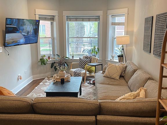 2nd image of 3704 N Janssen Ave APT 1